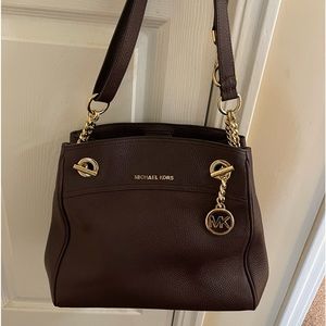 Michael Kohrs beautiful bag with a gorgeous color for fall winter!!